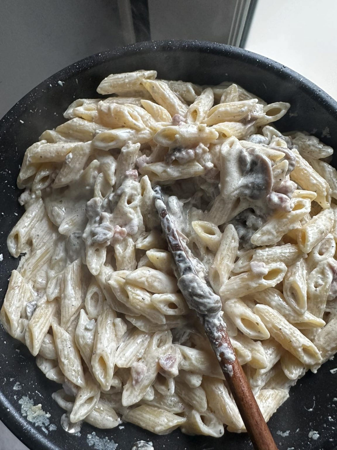 Penne With Gorgonzola Mushrooms Porcini And Pancetta Easy Diy Recipes