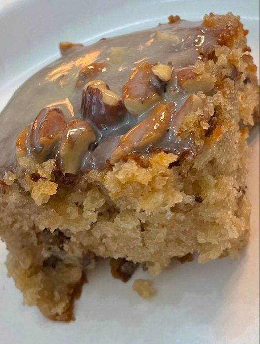 Classic Praline Pecan Cake - Easy DIY Recipes