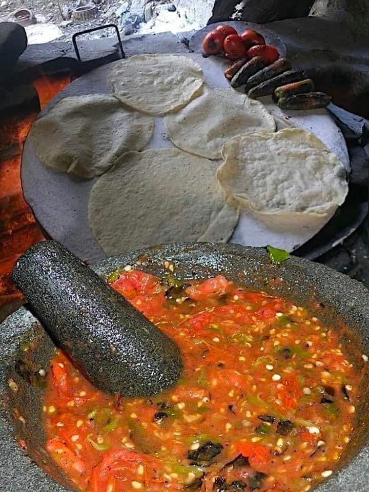 Salsa De Molcajete Picosa Easy DIY Recipes