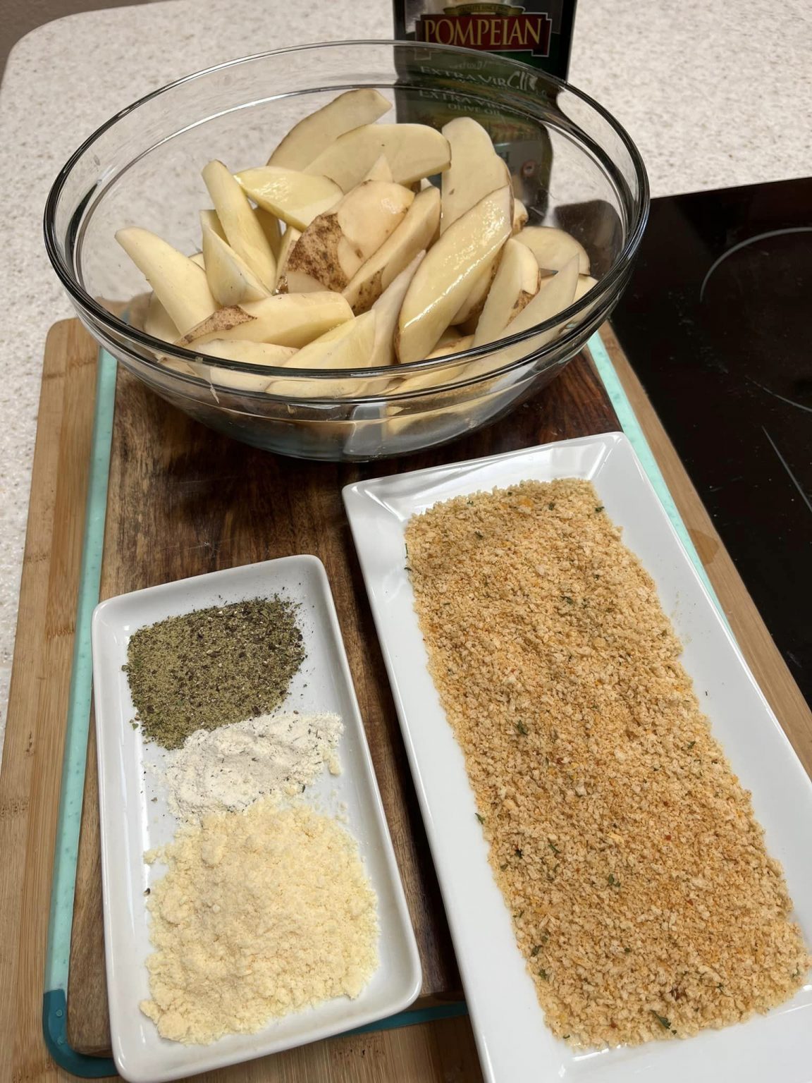 Crispy Spicy Potato Wedges With Green Chile Gravy For Dipping Easy