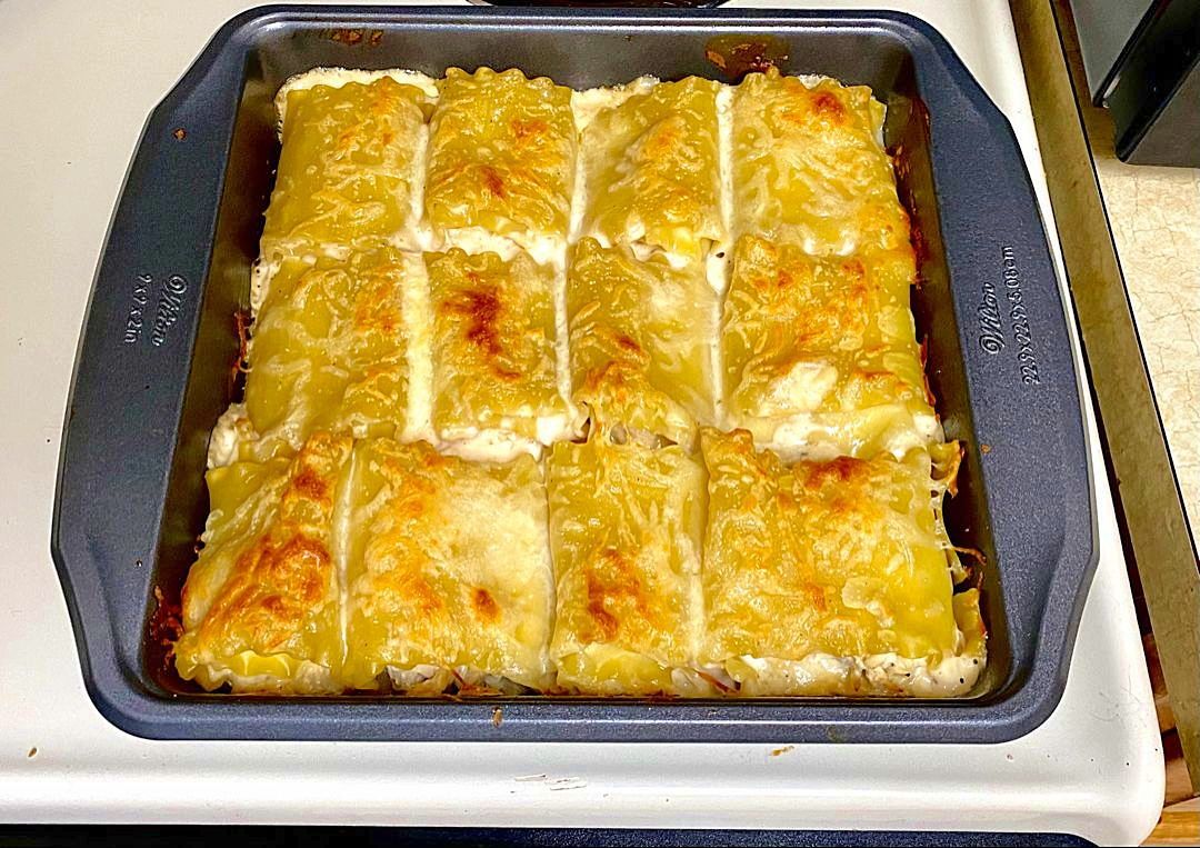 Chicken Alfredo Lasagna Roll Ups - Easy DIY Recipes