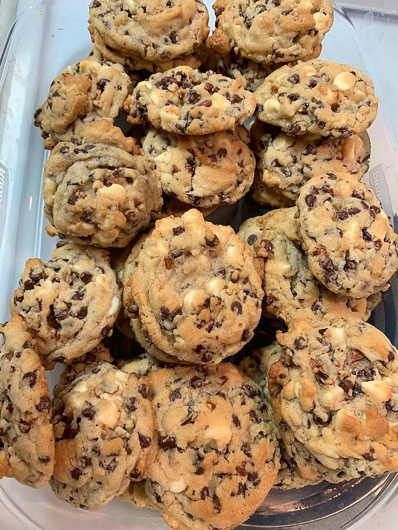 Gluten Free Dairy Free Chocolate Chip Cookies, Christmas Edition - Easy