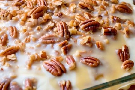 Pecan Praline Cake