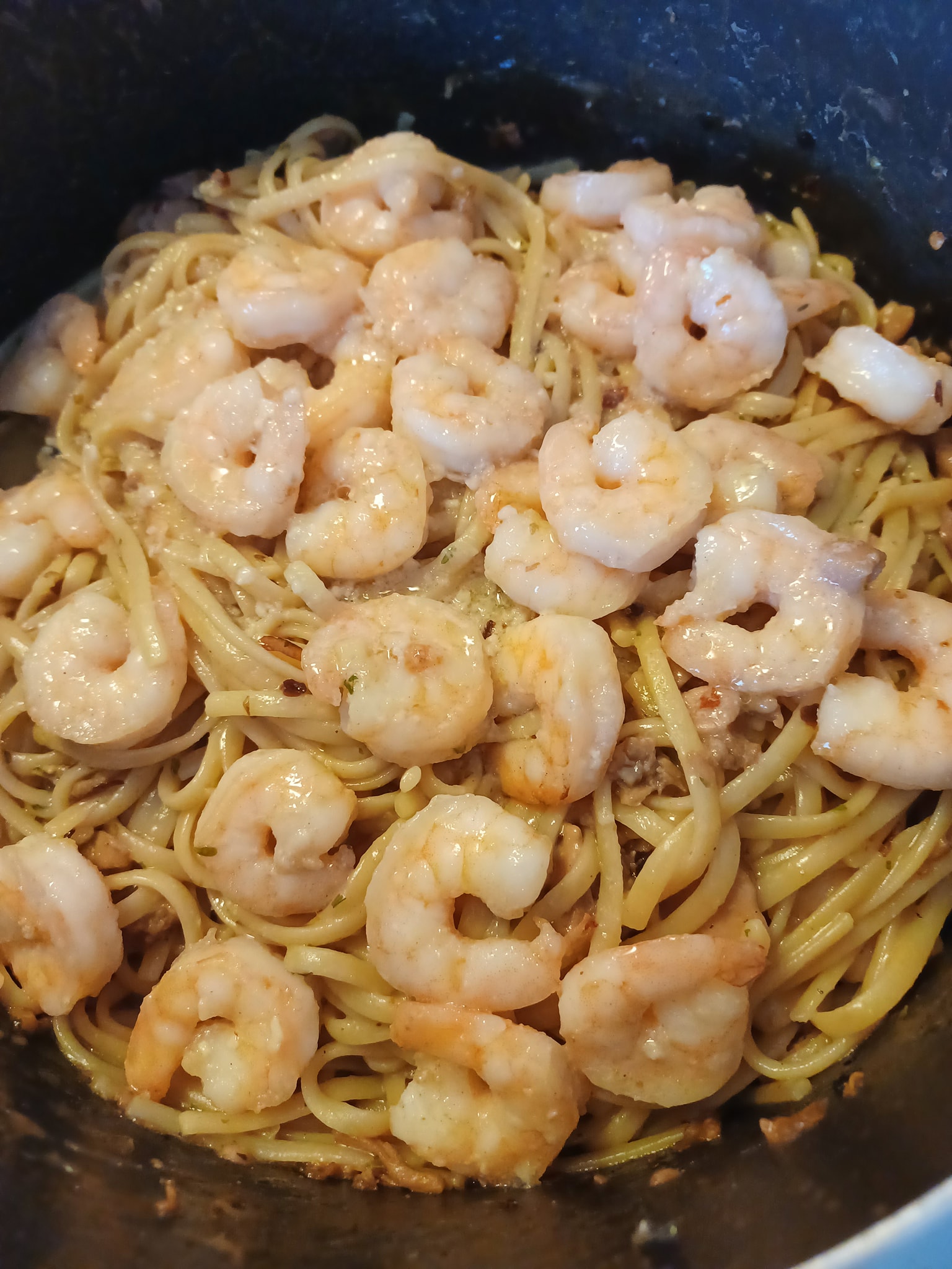 Linguini And Clam Sauce With Garlic Shrimp - Easy DIY Recipes