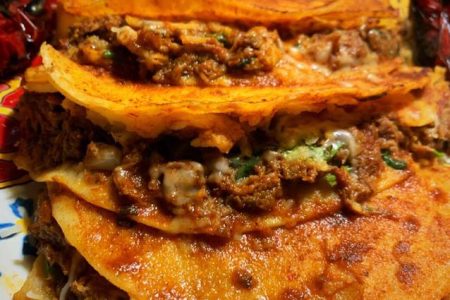 Tacos de Birria y Consomé