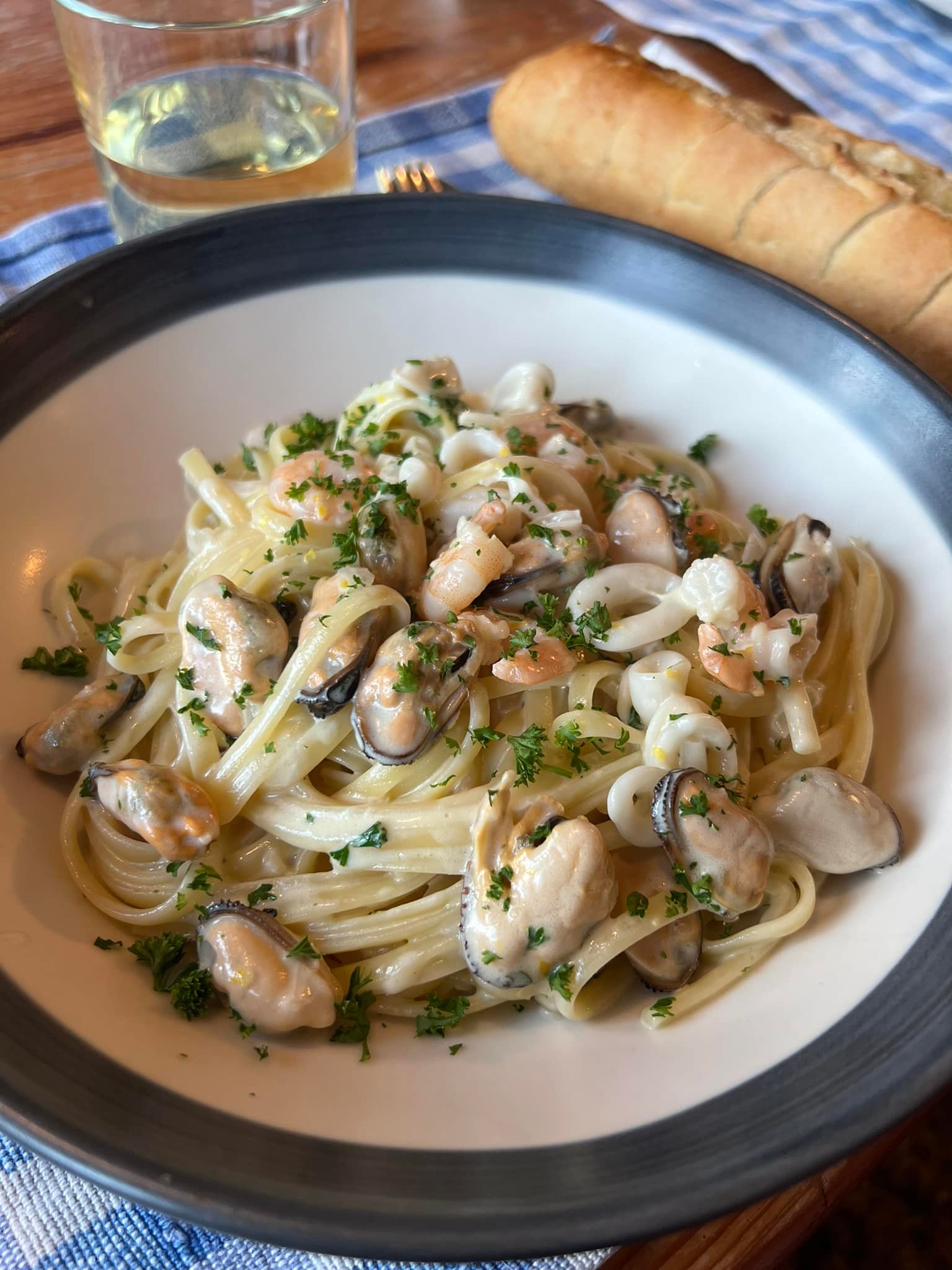 Seafood Linguine - Easy DIY Recipes