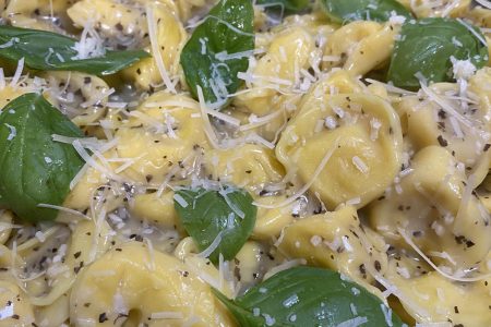 Cheese Tortellini in Garlic Butter Sauce